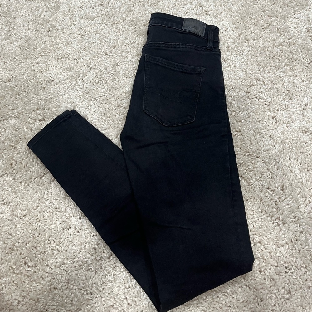 American Eagle Black Distressed Skinny Jeans (Next Level Stretch) Size 4L